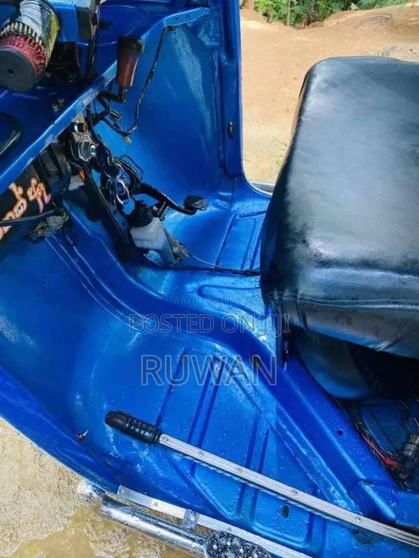 Bajaj RE 2009 Three Wheel (Used)