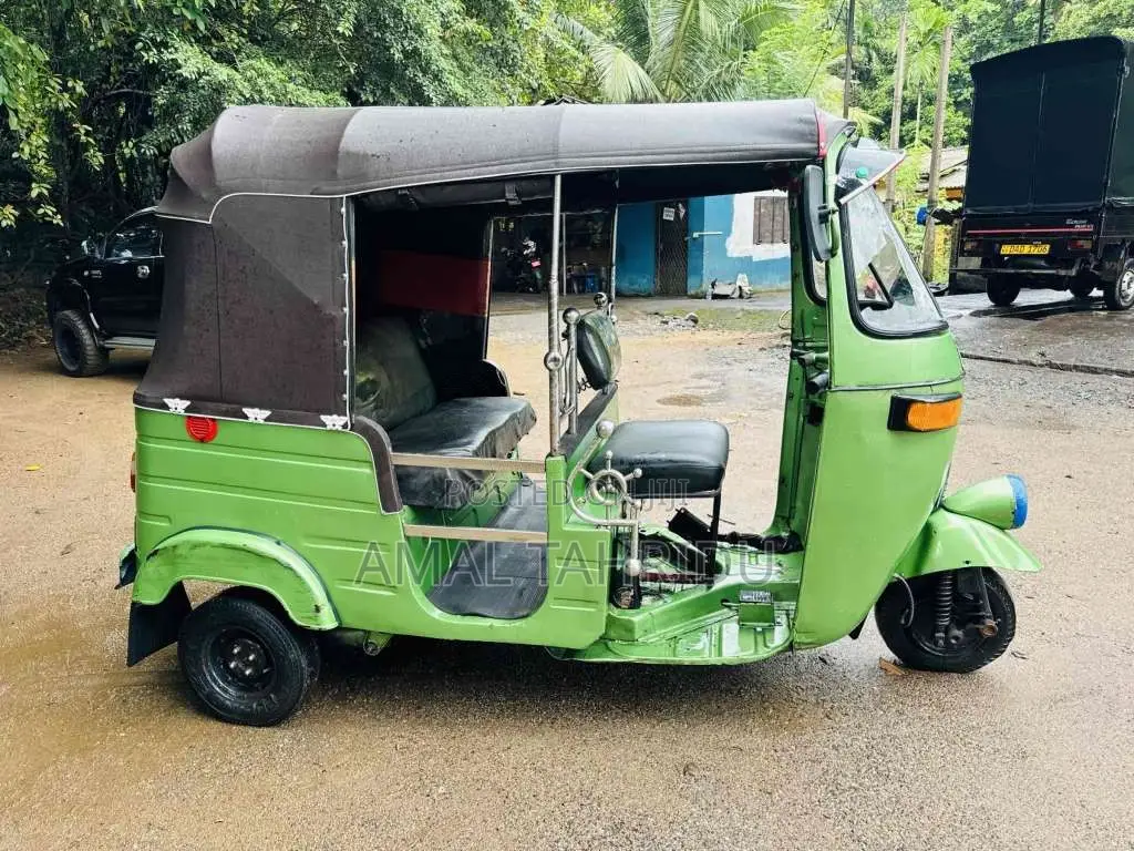 Bajaj RE 2006 Three Wheel (Used)