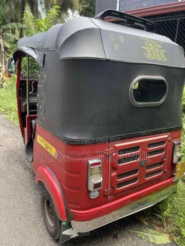 Bajaj RE 2015 Three Wheel (Used)