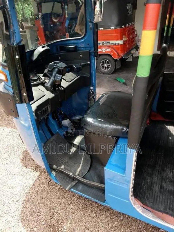 Bajaj RE 2015 Three Wheel (Used)
