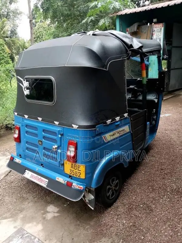 Bajaj RE 2015 Three Wheel (Used)