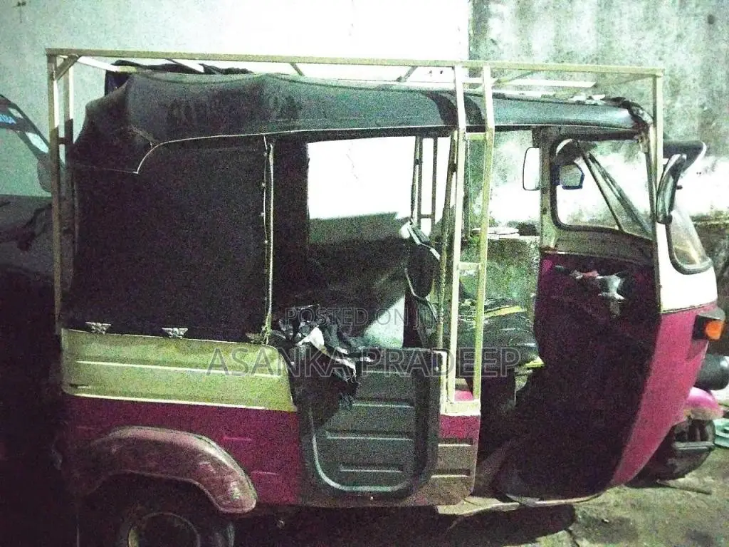 Bajaj RE 1998 Three Wheel (Used)