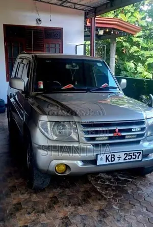 Mitsubishi Pajero 2001 SUV (Used)