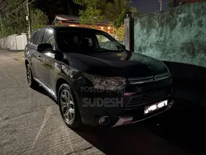 Mitsubishi Outlander PHEV 2014 SUV (Used)