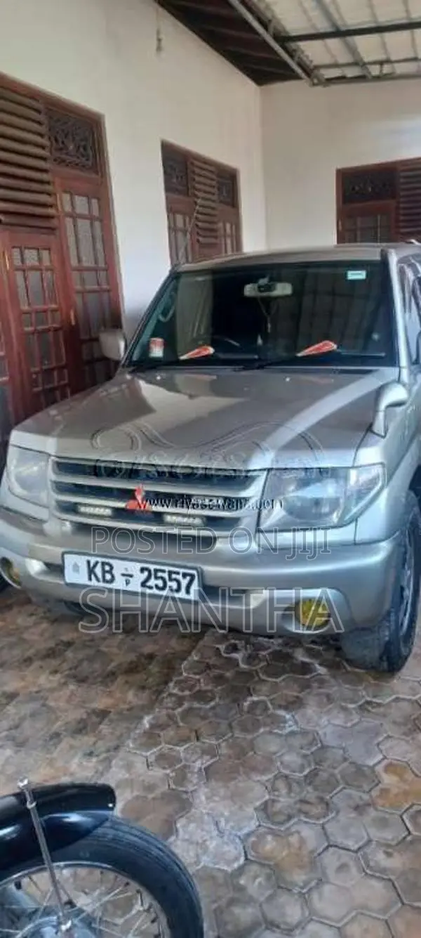 Mitsubishi Pajero 2001 SUV (Used)