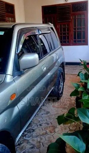 Mitsubishi Pajero 2001 SUV (Used)