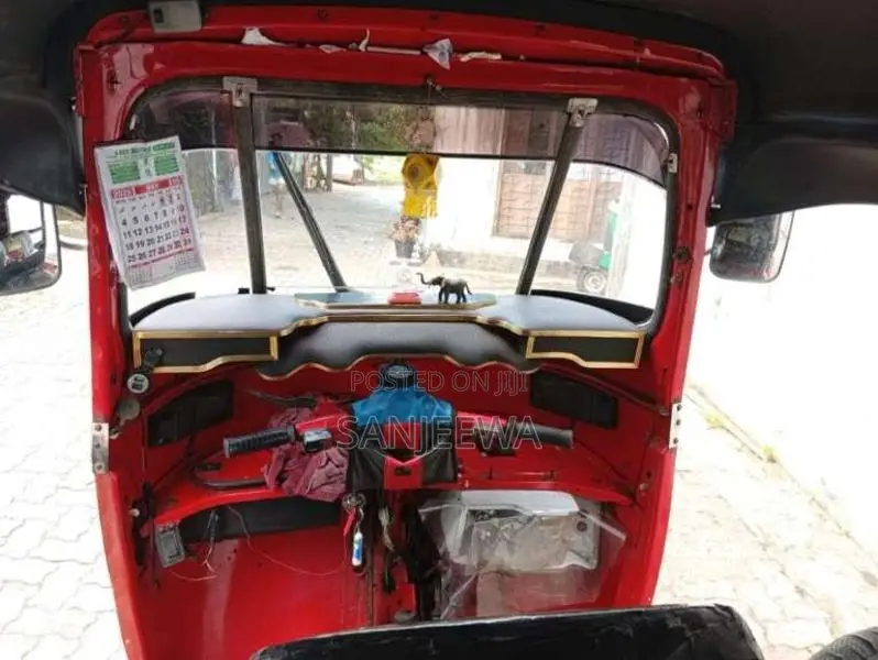 Bajaj RE 2006 Three Wheel (Used)