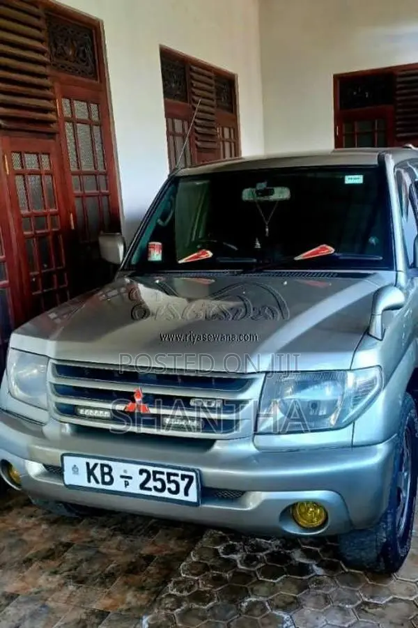 Mitsubishi Pajero 2001 SUV (Used)