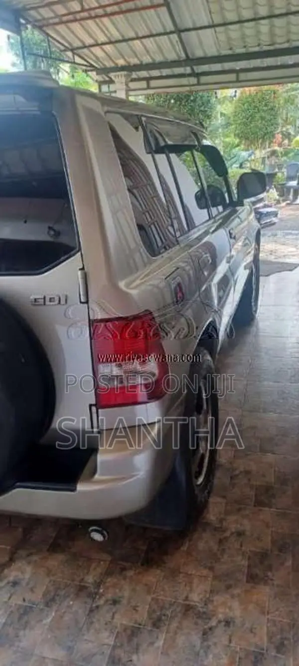 Mitsubishi Pajero 2001 SUV (Used)