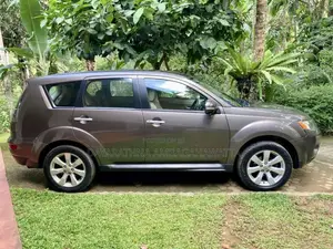Mitsubishi Outlander 2012 SUV (Used)