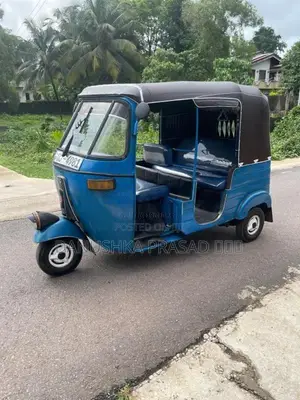 Bajaj 2 Stroke 2006 Three Wheel (Used)
