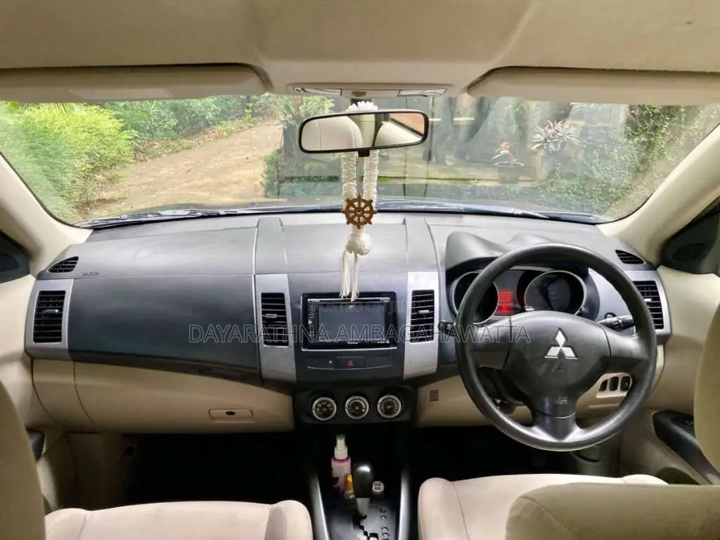 Mitsubishi Outlander 2012 SUV (Used)