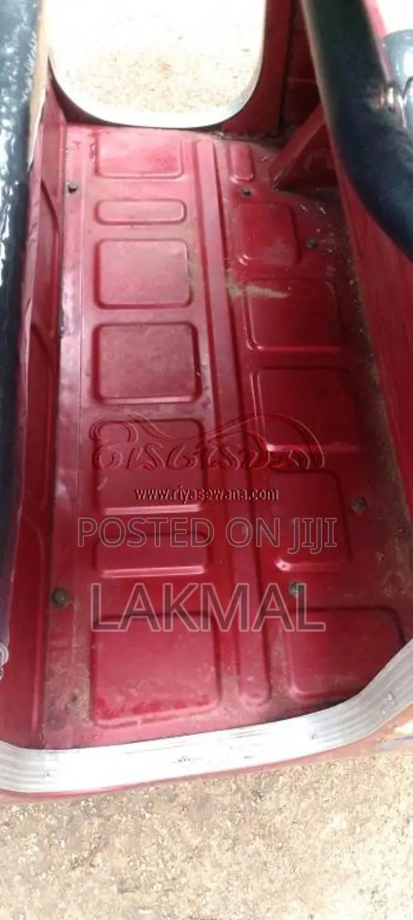 Bajaj 2 Stroke 2006 Three Wheel (Used)