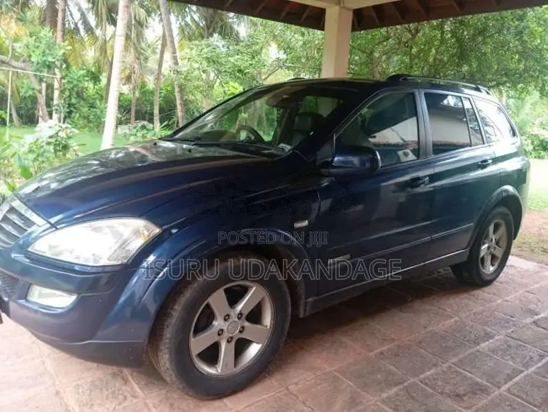 Micro Kyron 2011 SUV (Used)