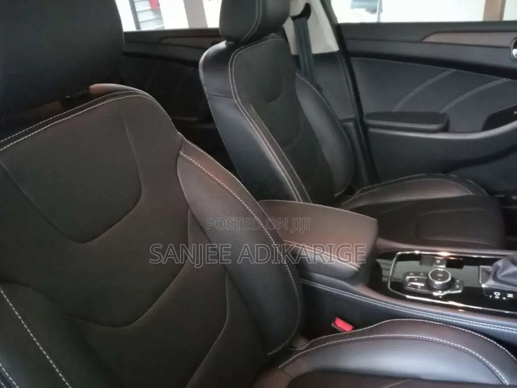 DFSK Glory I-Auto 2022 SUV (Used)