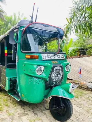 Bajaj Re 2015 Three Wheel (Used)