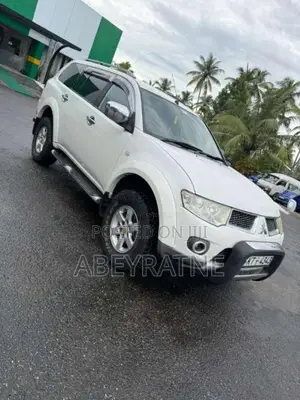 Mitsubishi Montero 2012 SUV (Used)