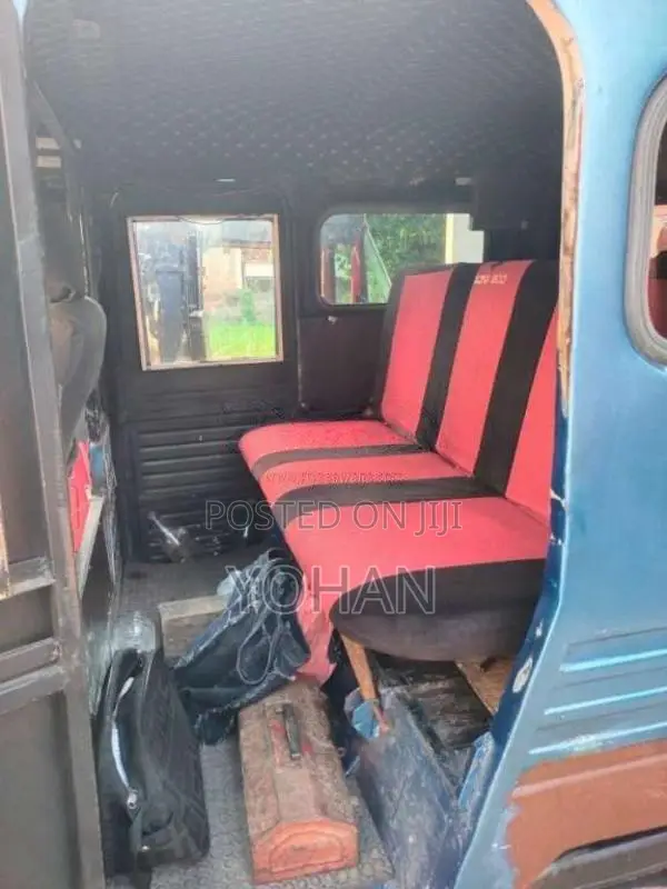 Piaggio Ape 2001 Three Wheel (Used)