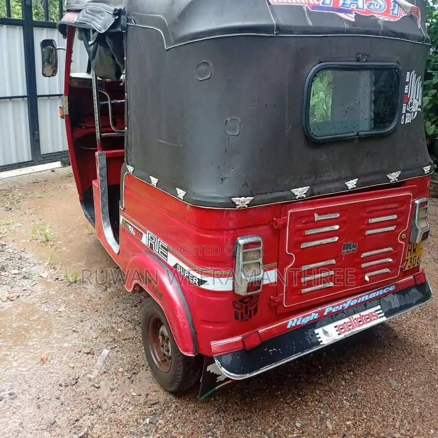 Bajaj 2 Stroke 2004 Three Wheel (Used)