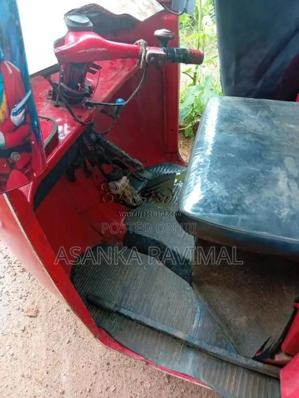 Bajaj RE 2005 Three Wheel (Used)