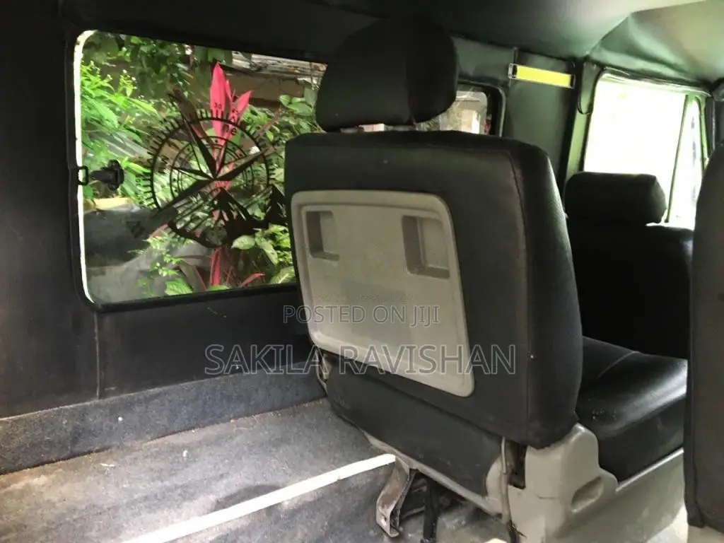 Mitsubishi 4DR5 1991 SUV (Used)