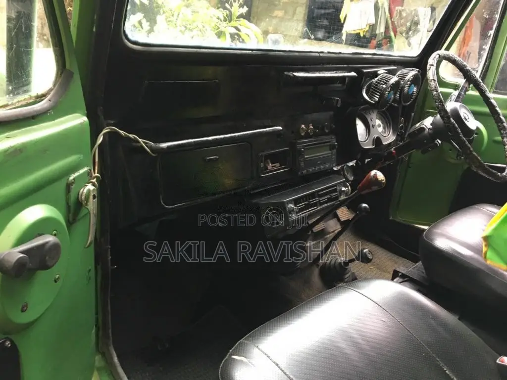 Mitsubishi 4DR5 1991 SUV (Used)
