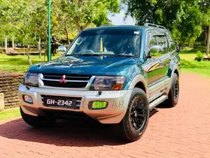 Mitsubishi Montero 2002 SUV (Used)