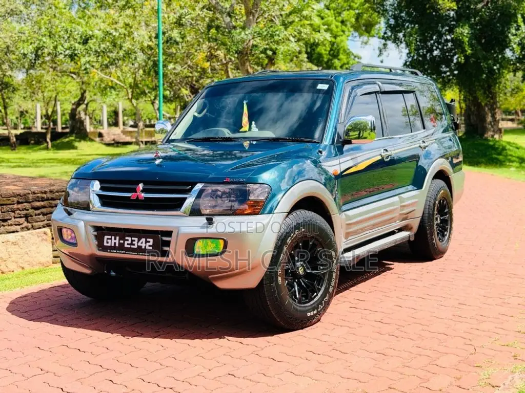 Mitsubishi Montero 2002 SUV (Used)