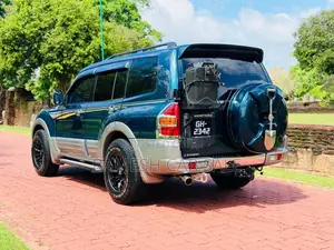 Mitsubishi Montero 2002 SUV (Used)