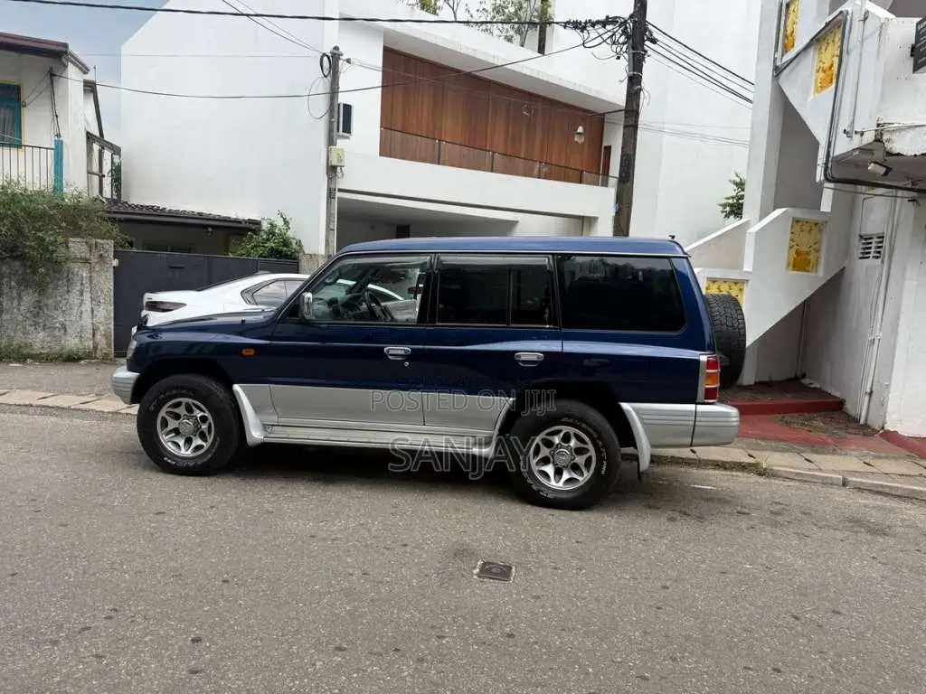 Mitsubishi Pajero 1998 SUV (Used)
