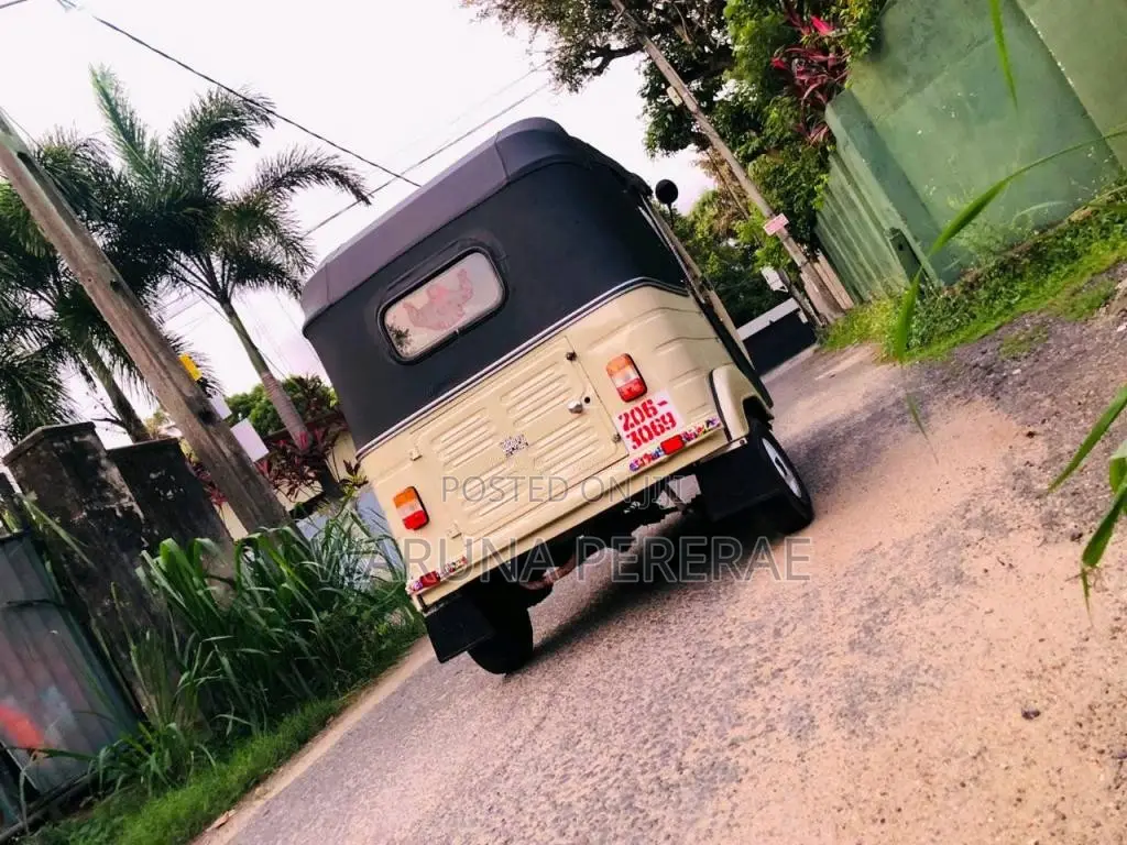 Bajaj RE 1999 Three Wheel (Used)