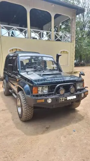 Isuzu Trooper 1986 SUV (Used)
