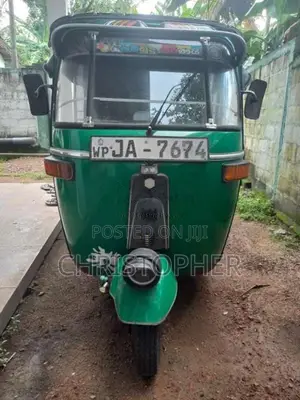 Bajaj 4 Stroke 2004 Three Wheel (Used)