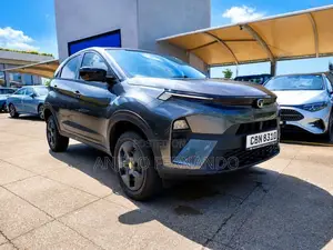 Tata Nexon 2025 SUV (Used)