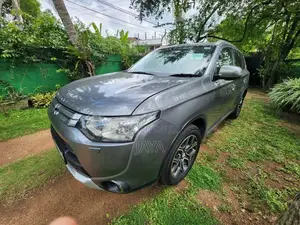 Mitsubishi Outlander 2014 SUV (Used)