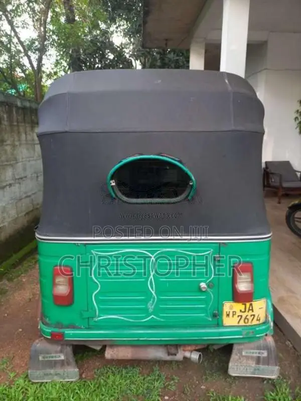 Bajaj 4 Stroke 2004 Three Wheel (Used)