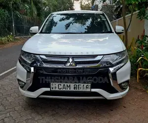 Mitsubishi Outlander PHEV 2015 SUV (Used)