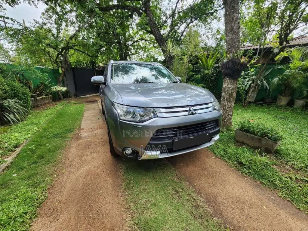 Mitsubishi Outlander 2014 SUV (Used)