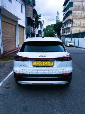 Audi Q4 2024 SUV (Used)
