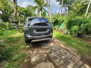 Mitsubishi Outlander 2014 SUV (Used)