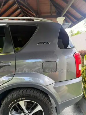 Micro Rexton 2016 SUV (Used)
