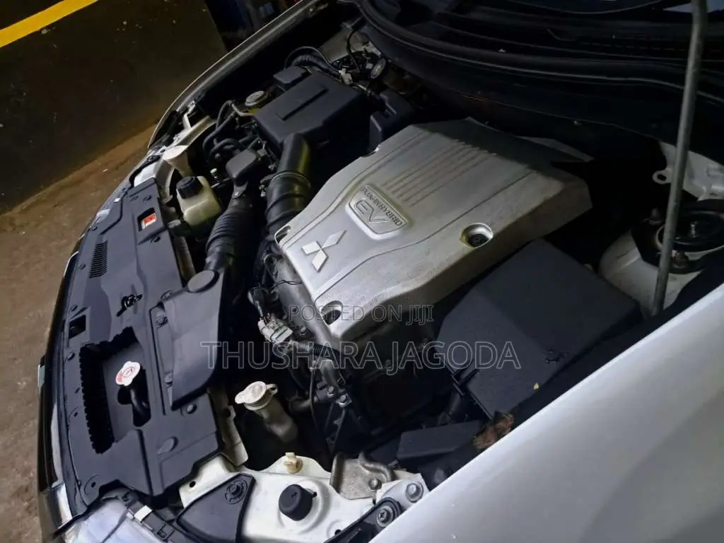 Mitsubishi Outlander PHEV 2015 SUV (Used)