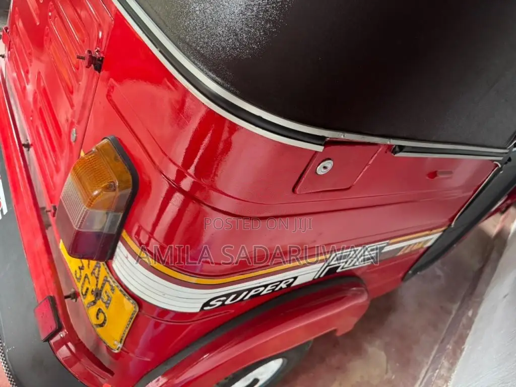 Bajaj Re 2013 Three Wheel (Used)
