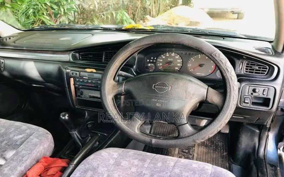 Mitsubishi Mitsubishi 2001 SUV (Used)