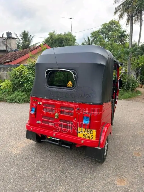 Bajaj RE 2015 Three Wheel (Used)