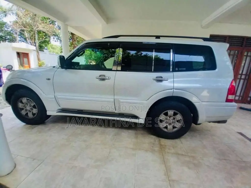 Mitsubishi Montero 2003 SUV (Used)