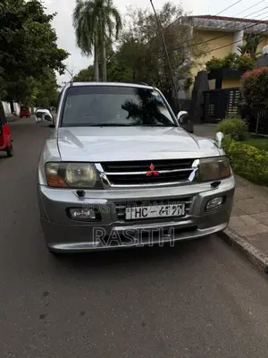 Mitsubishi Montero 2000 SUV (Used)