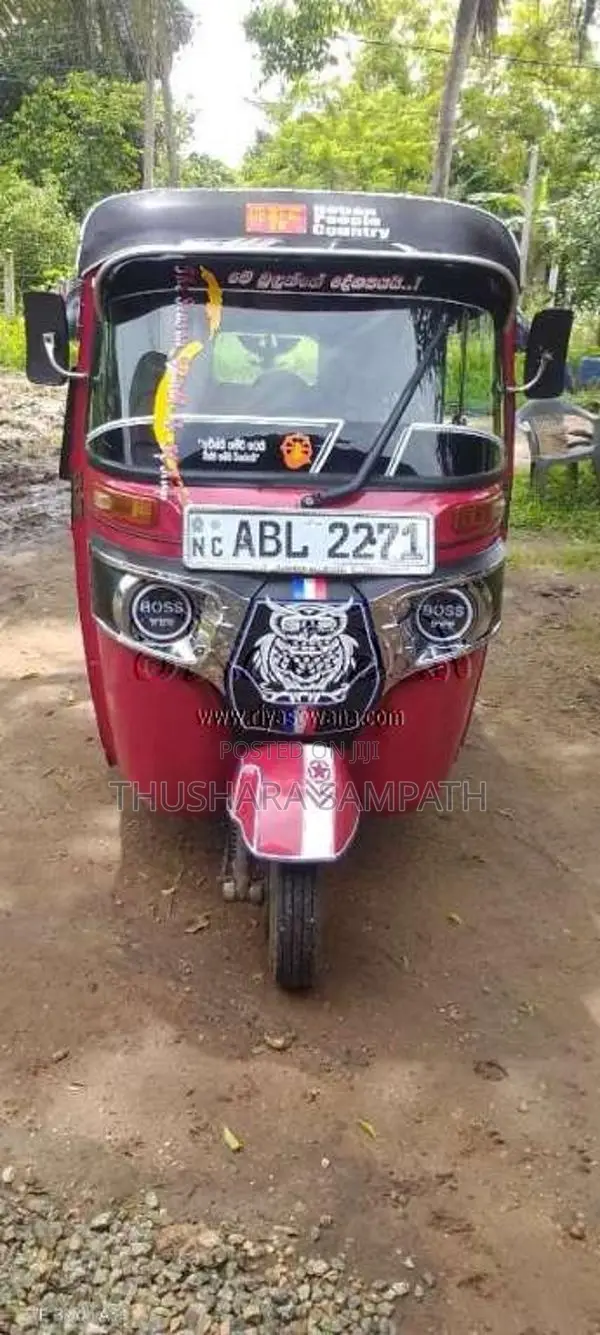 Bajaj 4 Stroke 2016 Three Wheel (Used)