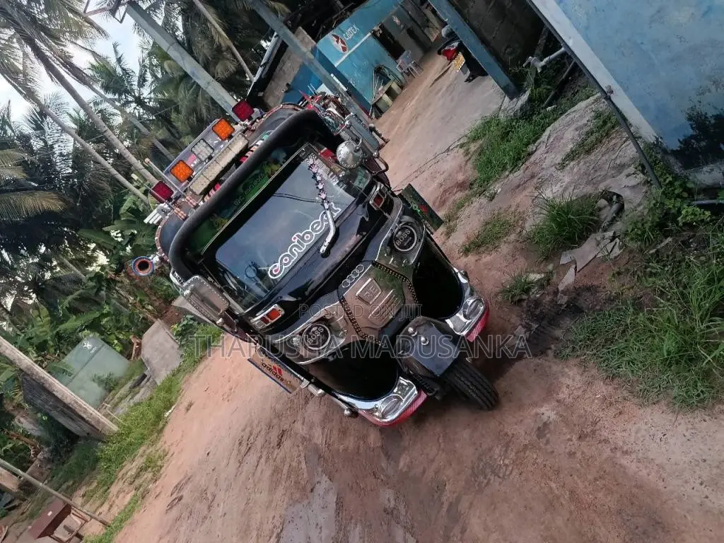 Bajaj RE 2015 Three Wheel (Used)