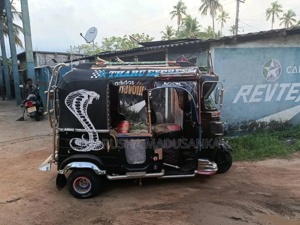 Bajaj RE 2015 Three Wheel (Used)